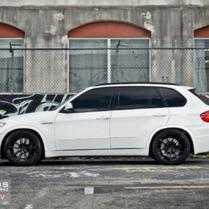 Alpine White Bmw X M On Velos Solo V Wheels Velos Designwerks